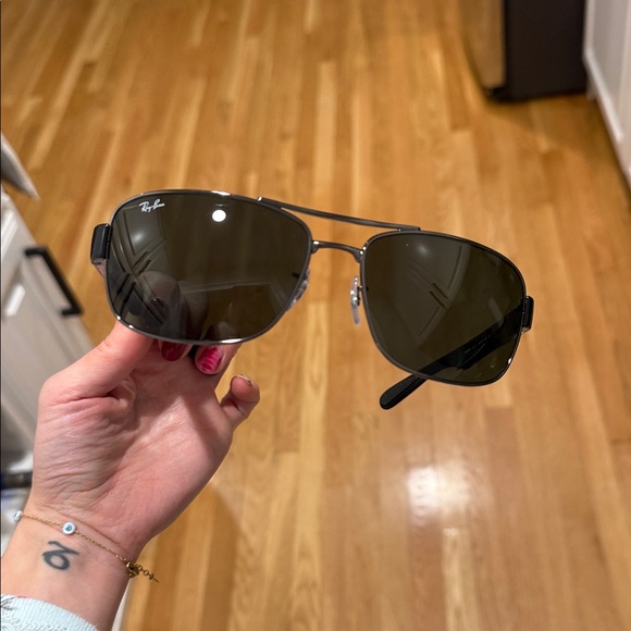 Ray-Ban Classic Black Sunglasses - Picture 7 of 8